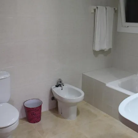 Guest house Julieta 2*